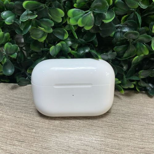 Apple AirPods Pro #1, Caja Dañada, Rastro de Uso Ver Fotos, 99999900337744, VT