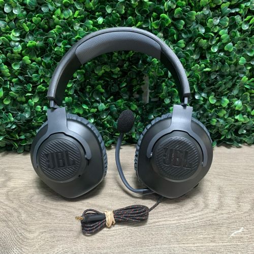 Audífonos de Cable Para Juegos JBL Quantum 200 Negros/Gris, Sin Empaque, Rastro de Uso Ver Fotos, Falta Cable Auxiliar, 99999900340228, 8.3